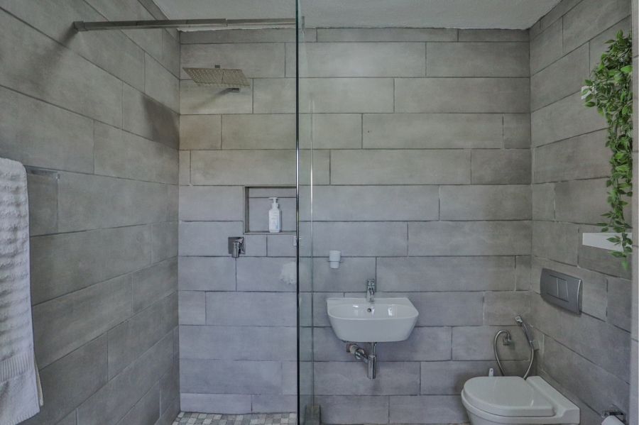 5 Bedroom Property for Sale in Xanadu Eco Park North West